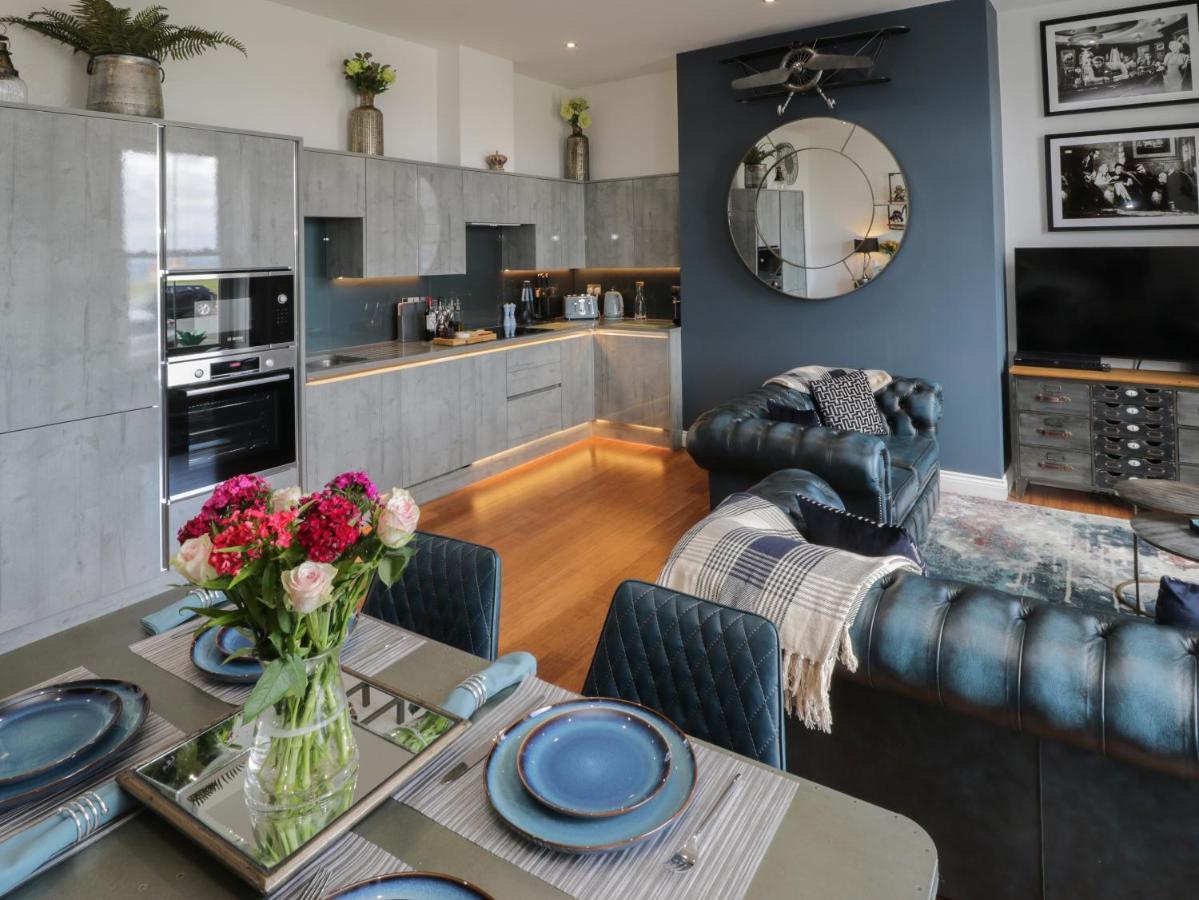 Sapphire Seas Whitby Leilighet Eksteriør bilde