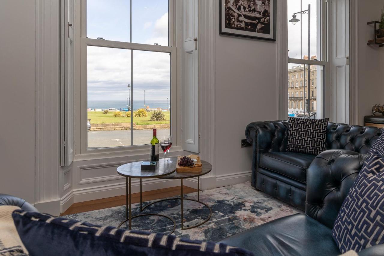 Sapphire Seas Whitby Leilighet Eksteriør bilde